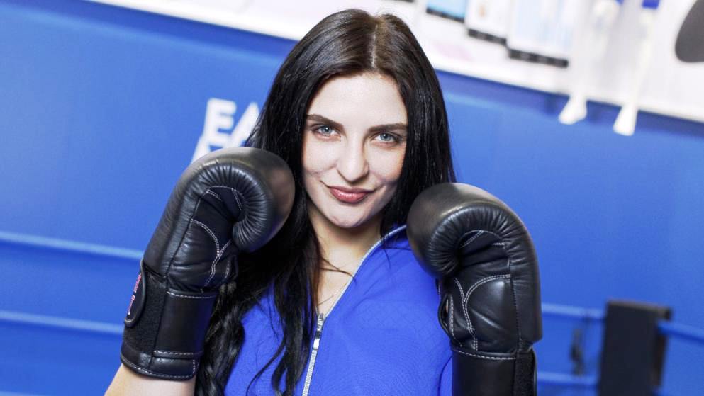 Christina, female prizefighters